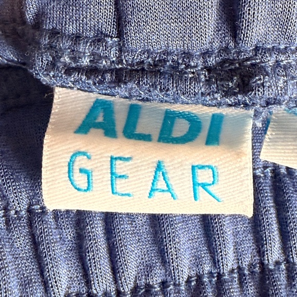 Aldi Wide Leg Pull On Blue Stripped Sweatpants, size Medium - Picture 9 of 12